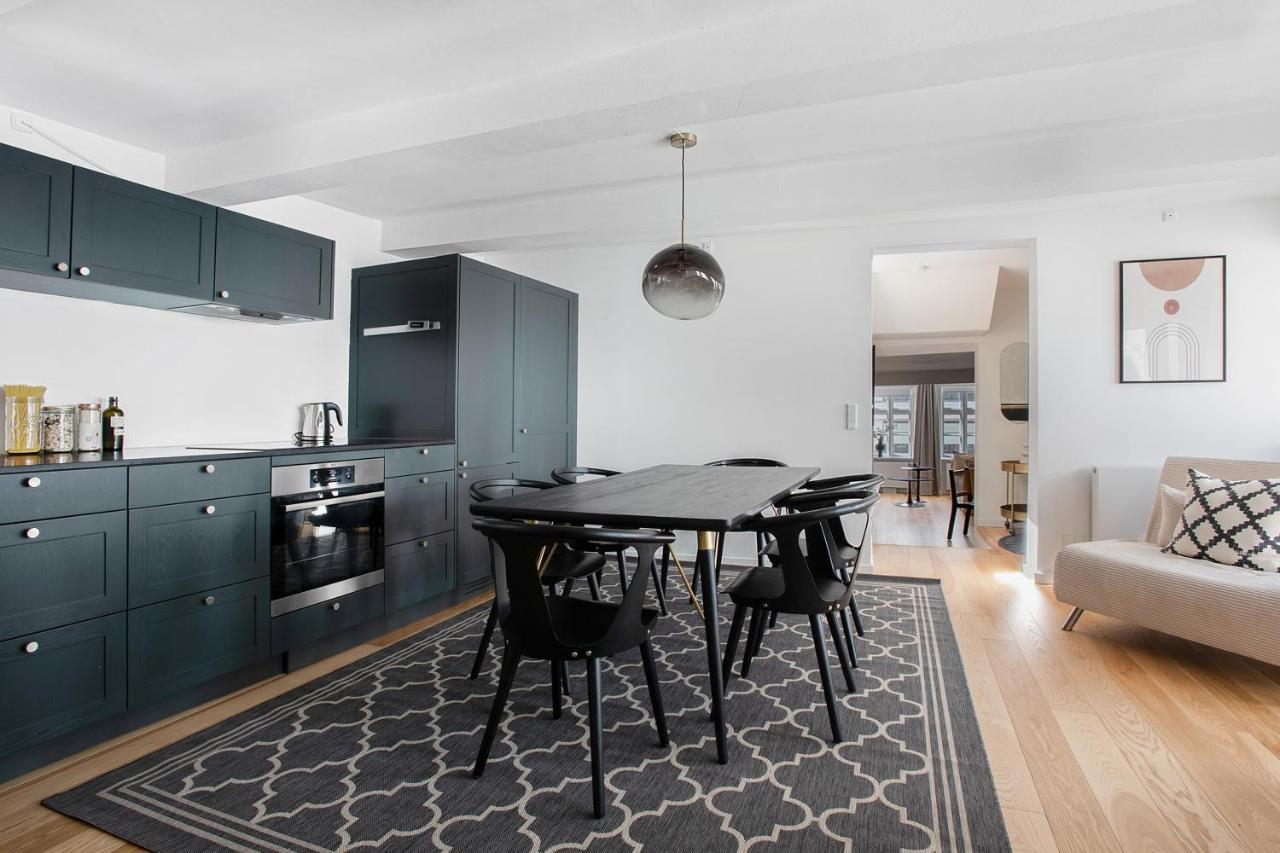 Sanders Regent - Precious One-bedroom Near Square * Копенгаген